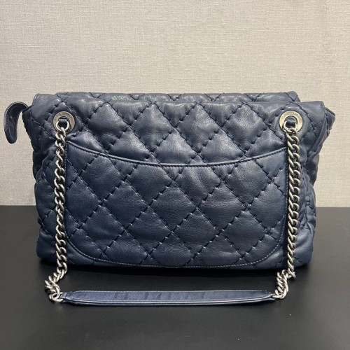 Chanel Shoulder Bag Navy Calf leather, Ruthenium Hardware
