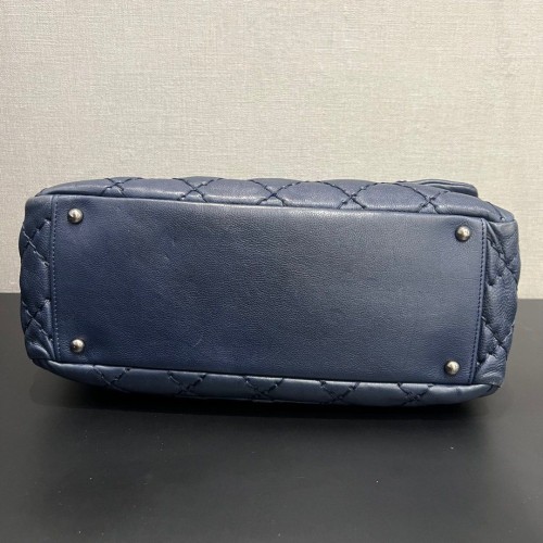 Chanel Shoulder Bag Navy Calf leather, Ruthenium Hardware
