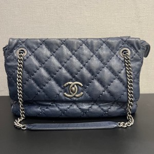 Chanel Shoulder Bag Navy Calf leather, Ruthenium Hardware