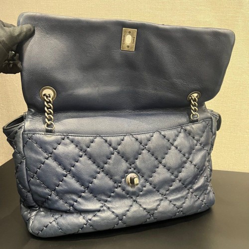 Chanel Shoulder Bag Navy Calf leather, Ruthenium Hardware