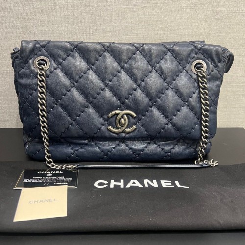 Chanel Shoulder Bag Navy Calf leather, Ruthenium Hardware