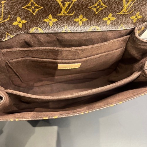 Louis Vuitton Pochette Métis Monogram, Gold Tone Hardware