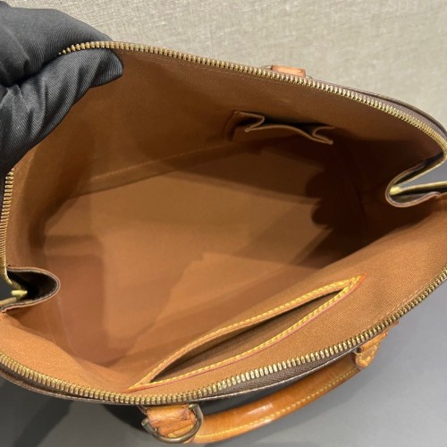 Louis Vuitton Alma PM Monogram, Gold Tone Hardware