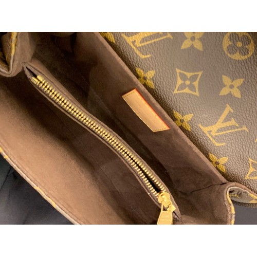 Louis Vuitton Metis Pochette East West Crossbody Bag Microchip, Gold Tone Hardware