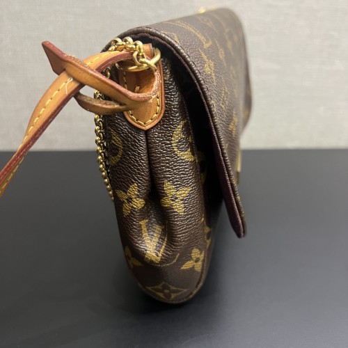 Louis Vuitton Favorite MM Monogram Crossbody Bag