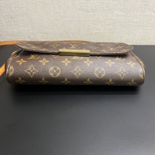 Louis Vuitton Favorite MM Monogram Crossbody Bag