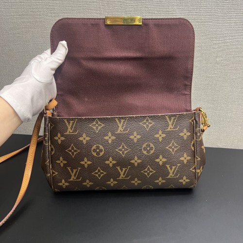 Louis Vuitton Favorite PM Damier Ebene Pochette Bag
