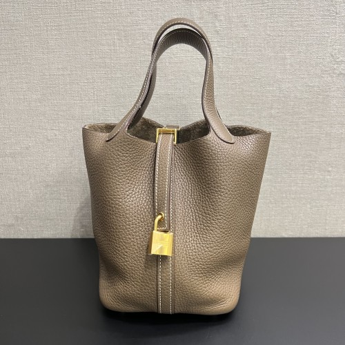 Hermes Picotin 18 Taurillon Clemence  Etoupe Stamp D