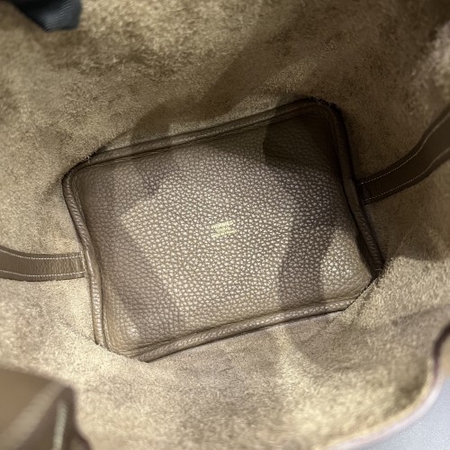 Hermes Picotin 18 Taurillon Clemence  Etoupe Stamp D