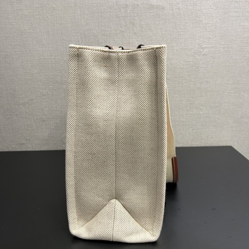 Chloe Woody Medium Tote Bag in Linen