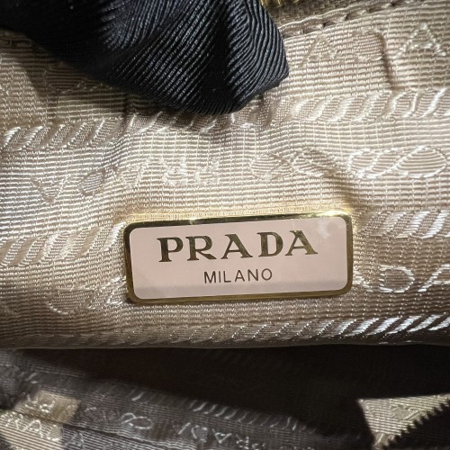 Prada Re-edition 2005 Saffiano Leather Bag