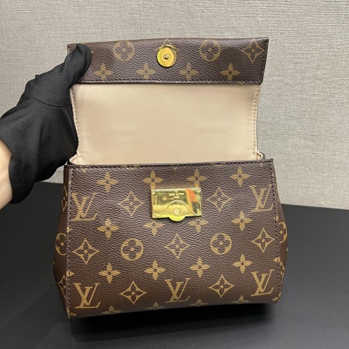 Louis Vuitton Cluny Mini Bag 
