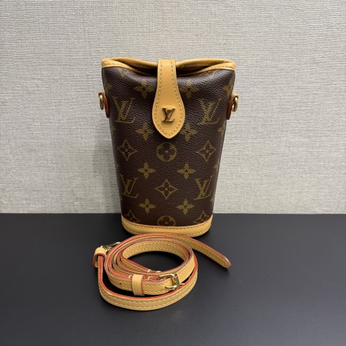 Louis Vuitton Fold Me Pouch