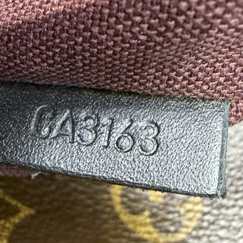 Louis Vuitton District MM Messenger Bag 