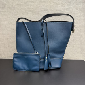 Louis Vuitton NN14 GM Bleu Cuir Nuance Bucket Bag
