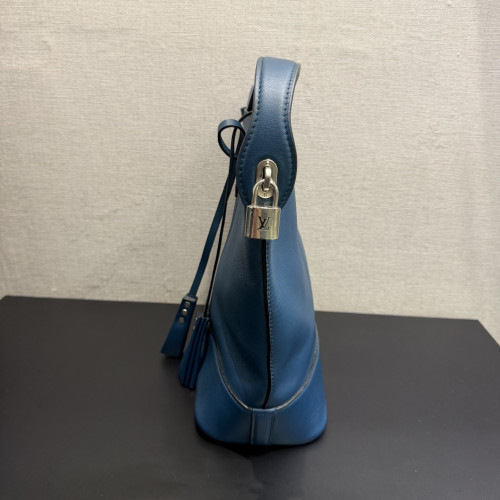 Louis Vuitton NN14 GM Bleu Cuir Nuance Bucket Bag