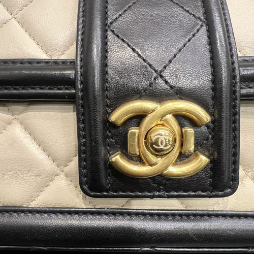 Chanel Medium Elegant CC Flap Bag