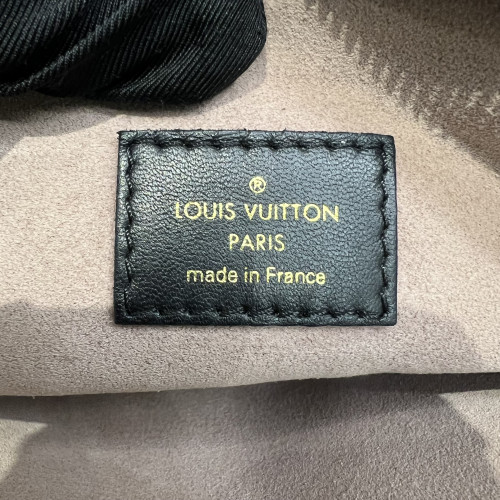 Louis Vuitton Coussin PM Handbag