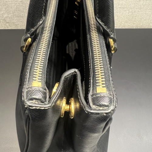 Prada Galleria Medium Saffiano Lux Leather Bag Prada Galleria Medium Saffiano Lux Leather Bag