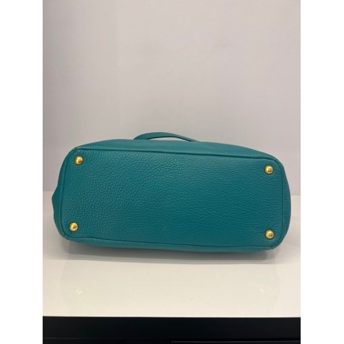 Vitello Daino Shoulder Bag, Gold Tone Hardware