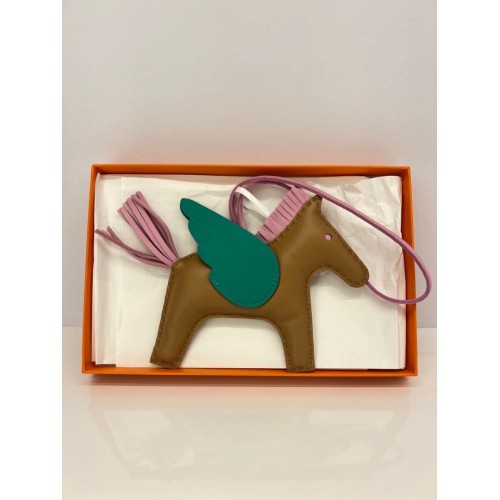 Hermes Rodeo Pegasus MM Charm Chai/Mauve Sylvestre/Menthe