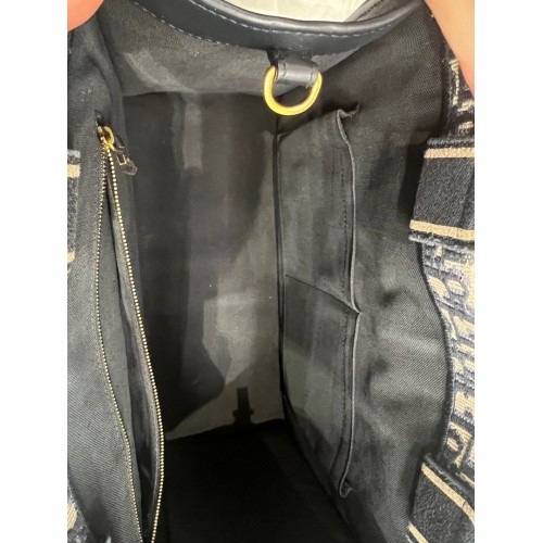 Dior Book Tote Medium with strap