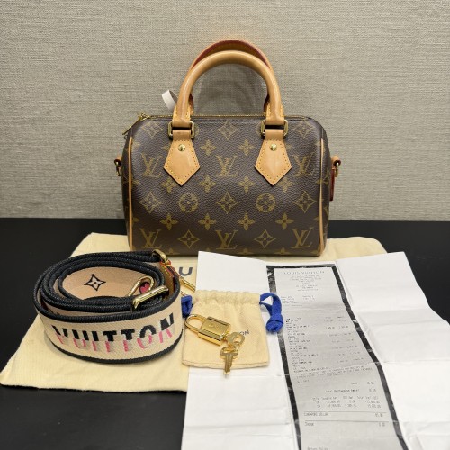 Louis Vuitton Speedy Bandoulière 20 Handbag