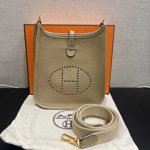 Hermès Mini Evelyne 16 Taurillon Clémence Leather Bag