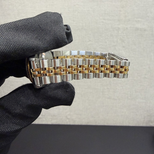 Rolex Datejust 26mm, Ref.69173 in Champagne Gold Dial