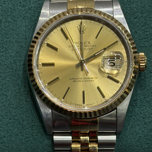 Rolex Datejust 36mm, Ref.16233 in Champagne Gold Dial
