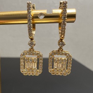 Asherée WG83 DIAMOND EARRING, K18YG 3.301gms, DIA 0.9cts 