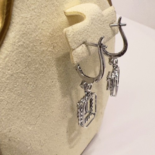 Asherée WG84 DIAMOND EARRING, K18WG 2.772gms, DIA 0.9cts 