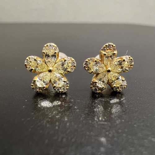 Asherée WG88 DIAMOND EARRING, K18YG 1.67gms, DIA 0.7cts 