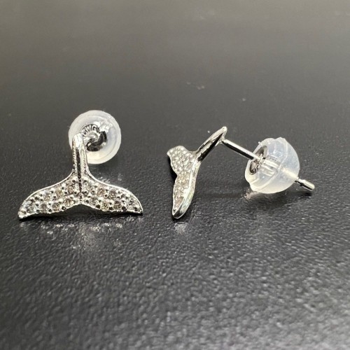 Asherée  WG96 DIAMOND EARRING, K18WG 0.55gms, DIA 0.12cts 