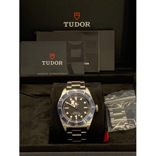 Black Bay 41mm Model 79230B