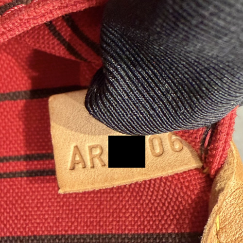 Authentication Certificate 26LP40 Authentication Certificate 26LP40