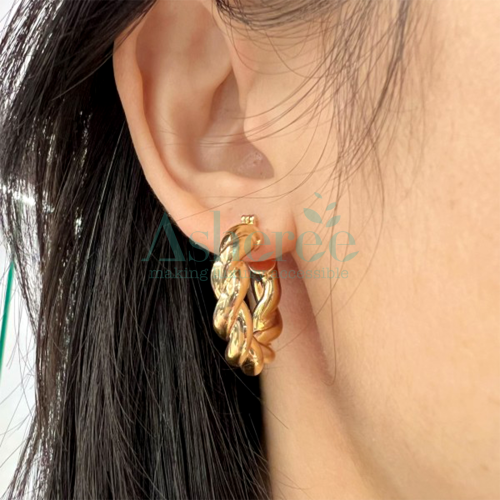 WG369 Asherée 5767649 18K EARRINGS , K18YG 2.484 GRAMS