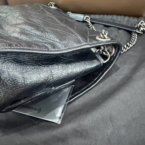 Yves Saint Laurent Medium Niki Chain Pull Up Leather Black Yves Saint Laurent Medium Niki Chain Pull Up Leather Black