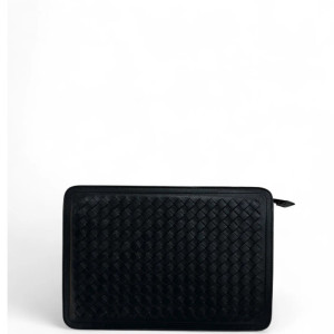 Bottega Veneta Clutch Calfskin Intrecciato Black