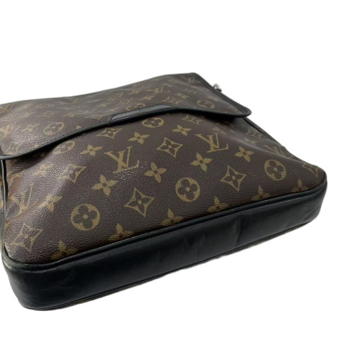 Louis Vuitton Messenger Monogram Brown Black