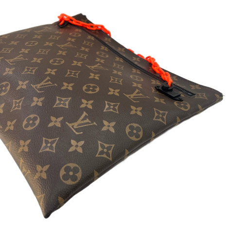 Louis Vuitton Clutch Monogram Brown