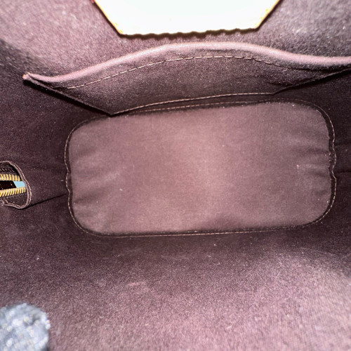 Louis Vuitton Alma BB Vernis Amarante