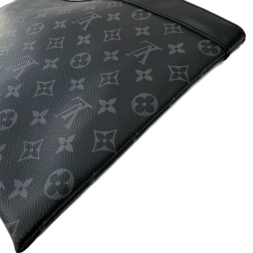 Louis Vuitton Discovery Pochette Monogram Eclipse Black