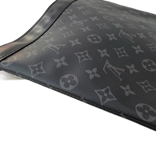 Louis Vuitton Discovery Pochette Monogram Eclipse Black