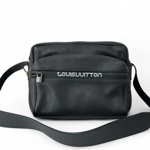 Louis Vuitton Outdoor Messenger PM Calfskin Black