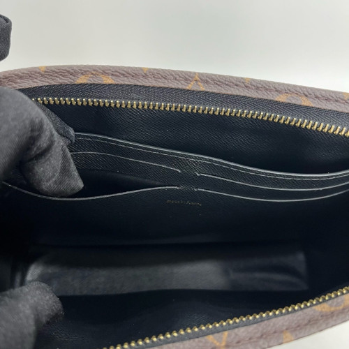 Louis Vuitton Clutch Monogram Brown