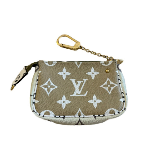 Louis Vuitton Micro Pochette Accessories Monogram Monogram Giant Green White