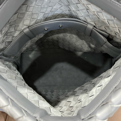 Bottega Veneta Messenger Calfskin Intrecciato Grey