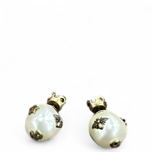 Dior Bee Stud Earrings Metal Faux Pearl White Gold Dior Bee Stud Earrings Metal Faux Pearl White Gold