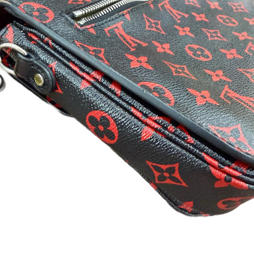 Louis Vuitton Pochette Metis Monogram Black Red